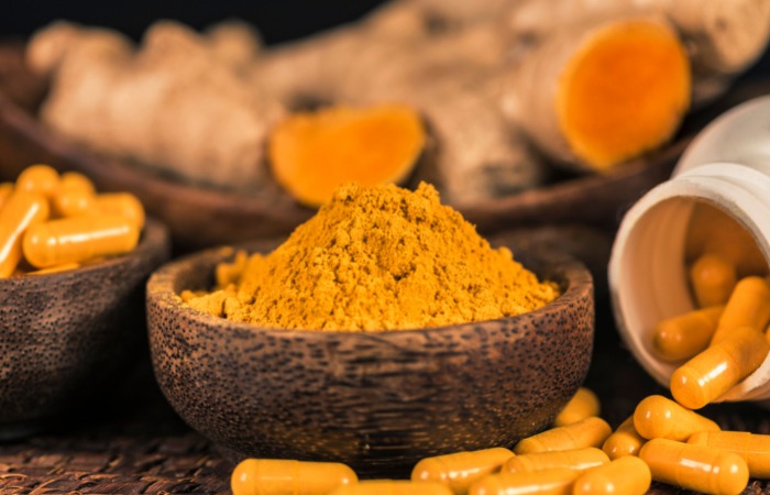 زردچوبه در درمان اسپوندیلیت انکیلوزان